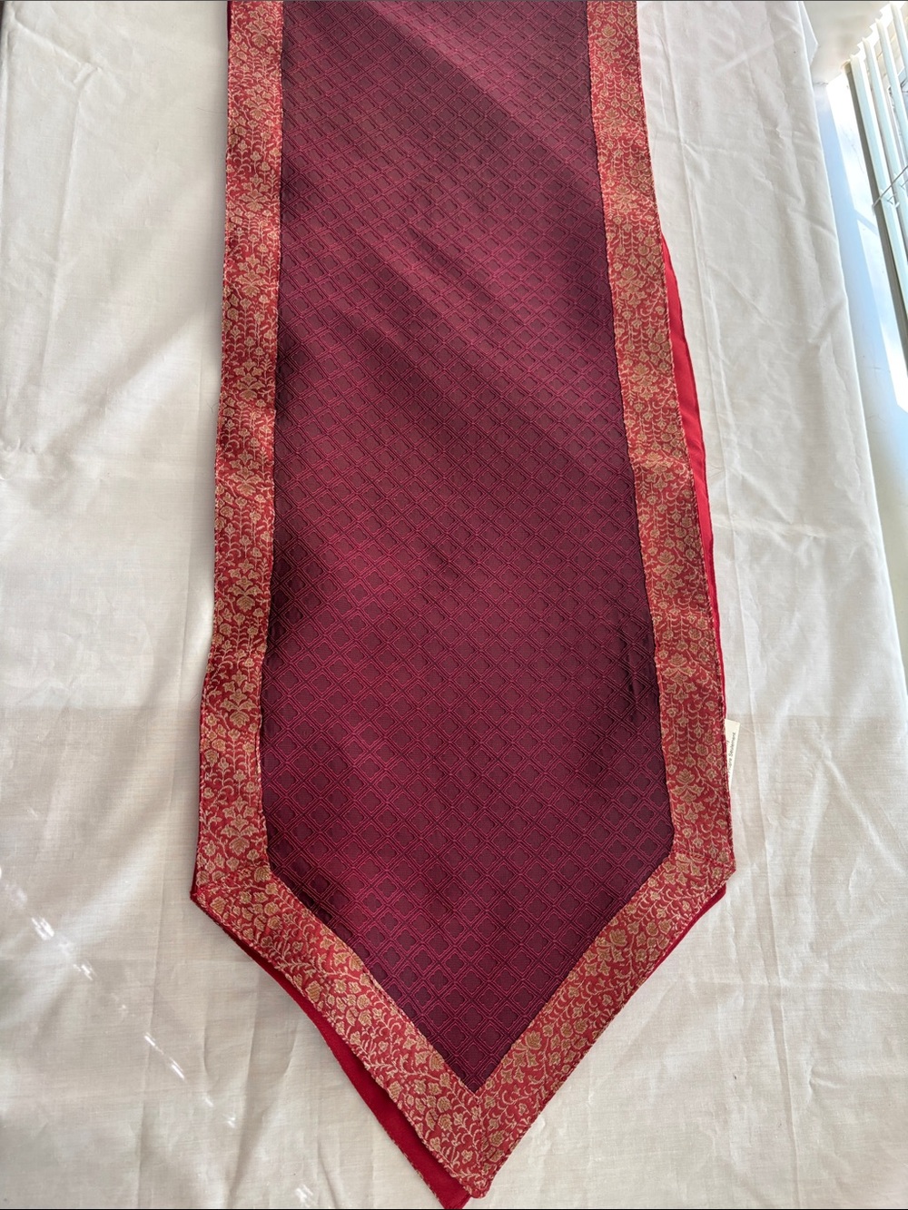 Table Runnet - Picture 3 of 6